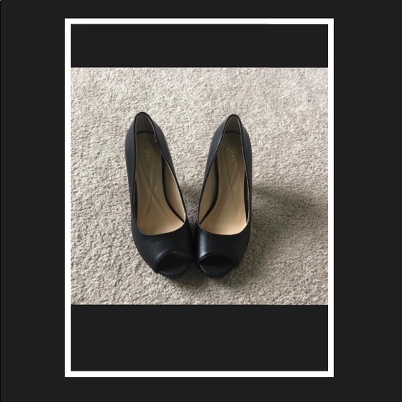 Black high heels - Picture 1 of 2